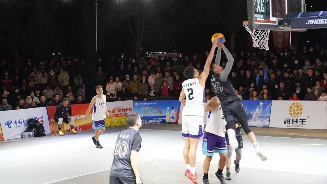 开云体育下载-激情澎湃，精彩纷呈，篮球风云再起！