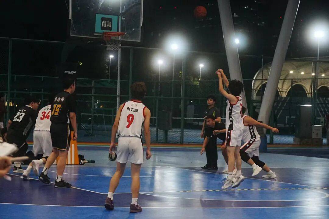 激情澎湃，精彩纷呈，篮球风云再起！